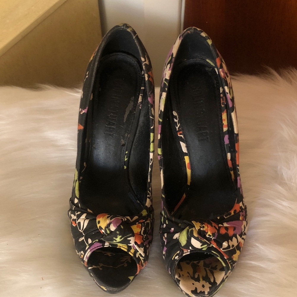 Colin Stuart Black Floral Peep-Toe Heels with Multicolor Accents